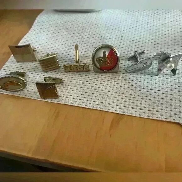 Lot of mismatched cuff links - Picture 1 of 3